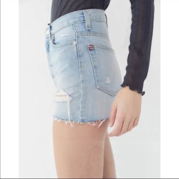 URBAN OUTFITTERS BDG High Rise Girlfriend Cutoff Shorts Light Wash distressed 26 - Picture 3 of 8